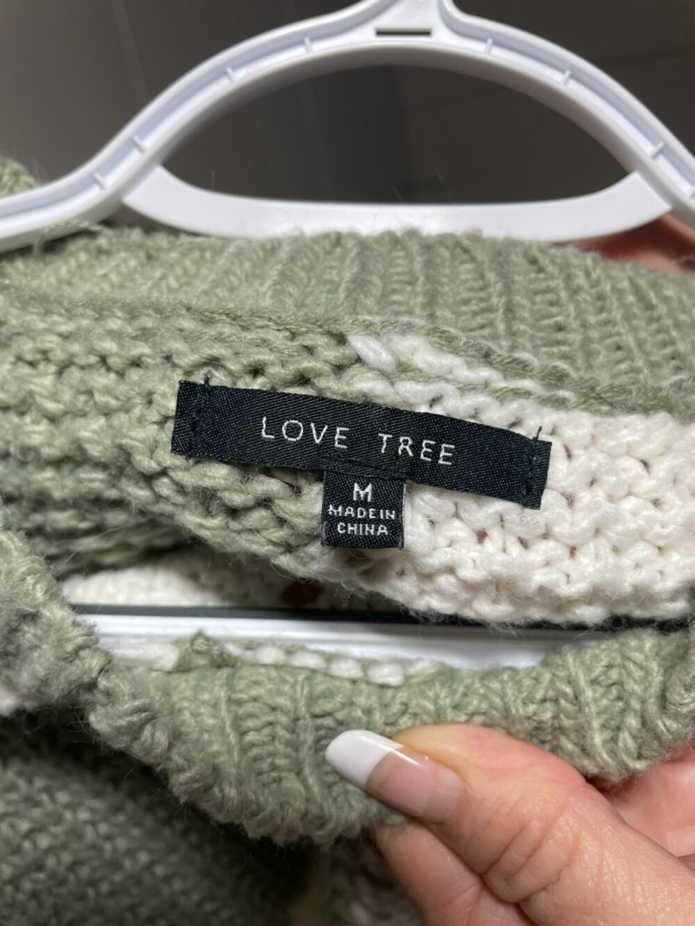 sweater - Picture 3 of 3